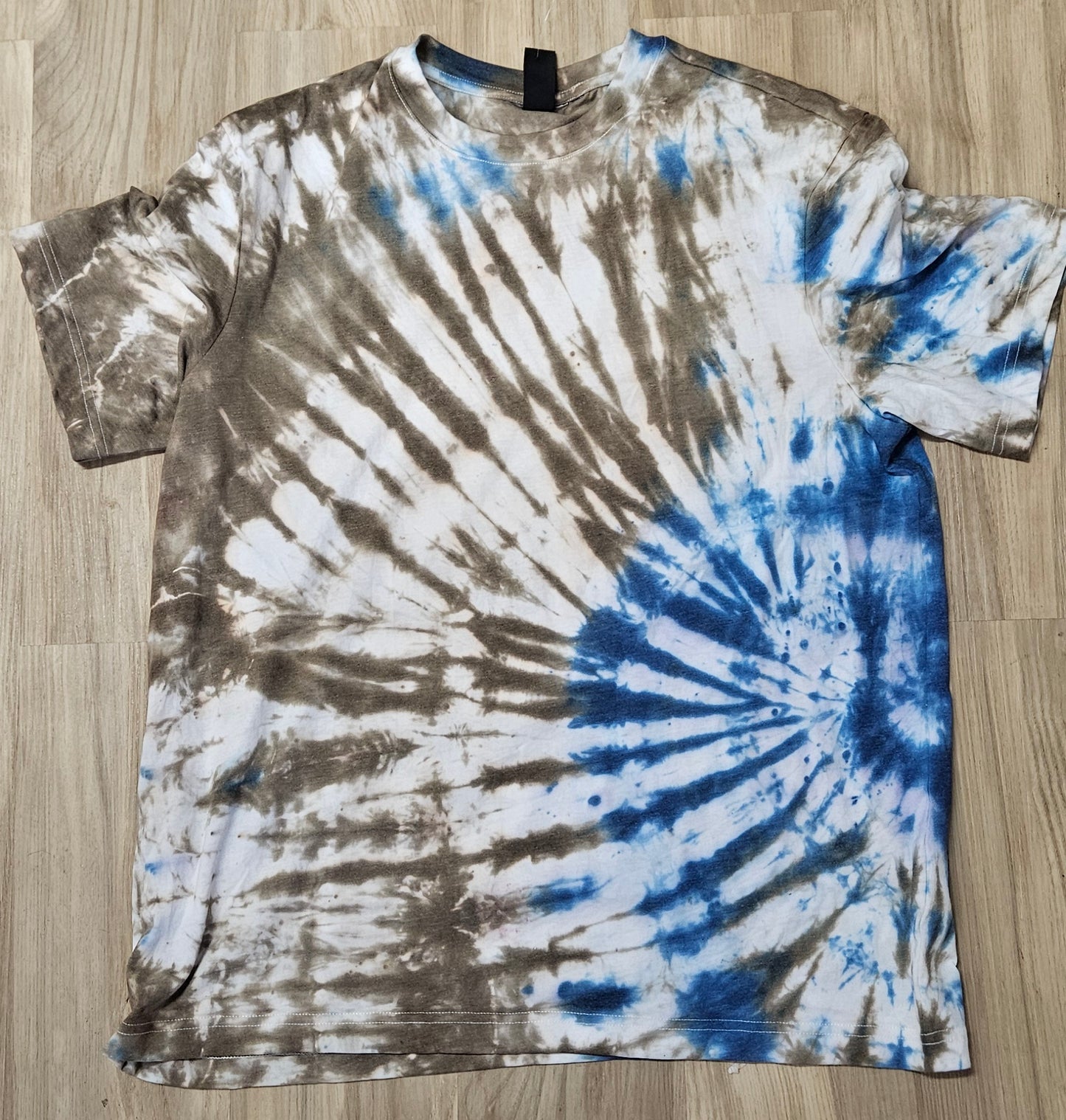 Brown/blue